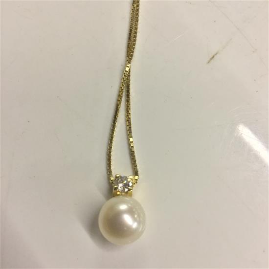 Pearl & diamond pendant on 18ct gold suspension chain